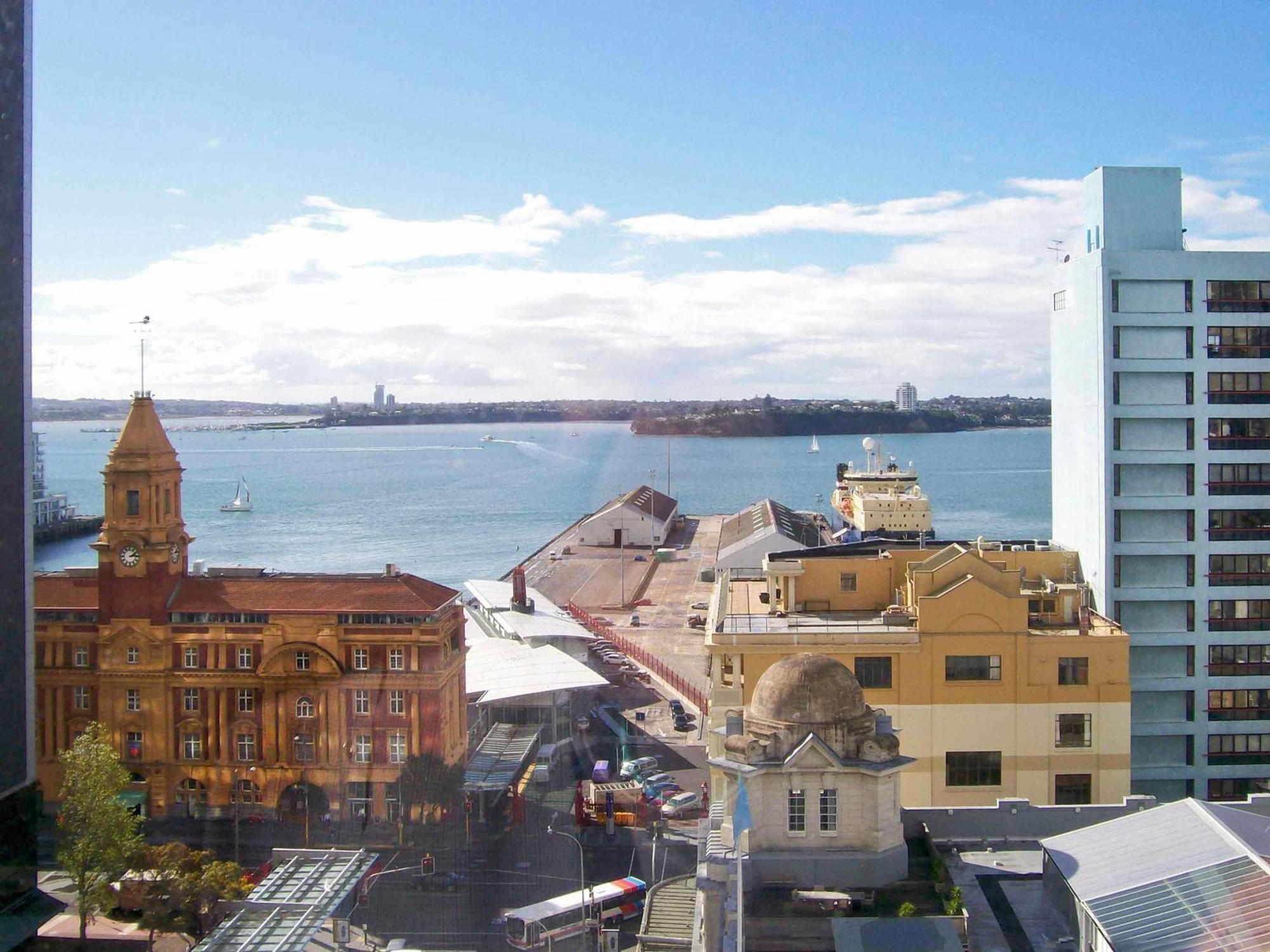 Movenpick Hotel Auckland Exterior photo